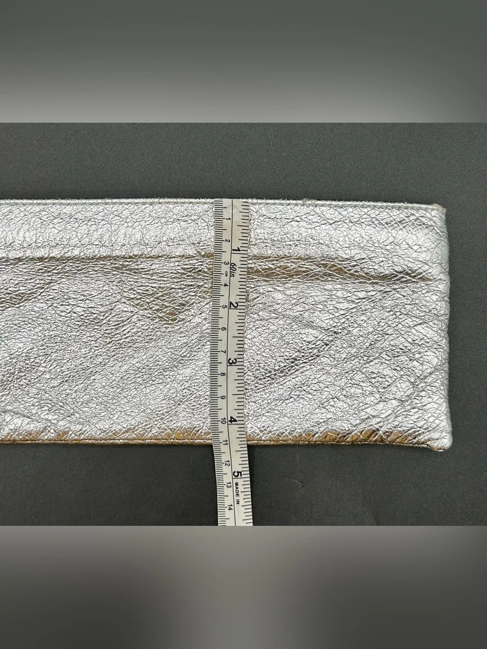 GEORGIE ALEXANDER Silver Metallic Leather Wristlet Clutch Purse.